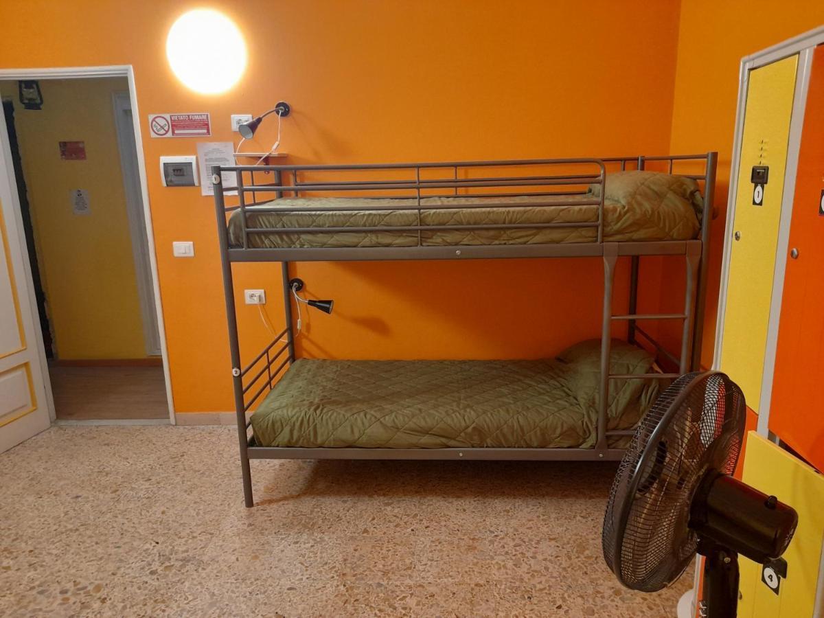 Pisa Train Station Hostel Εξωτερικό φωτογραφία
